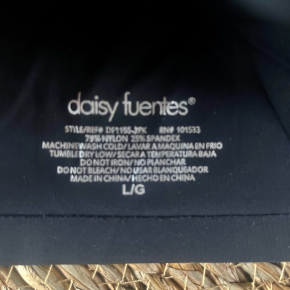 Daisy Fuentes pair of lace bras/bralettes Sz L. Black and rose. NWOT - Picture 4 of 4